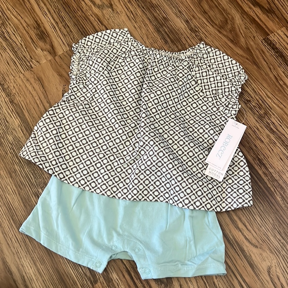 Robeez girls outfit - size 6-9 months
